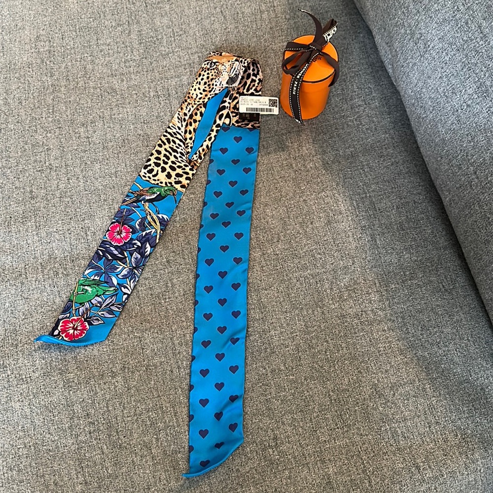 NWT Hermes jungle love twilly